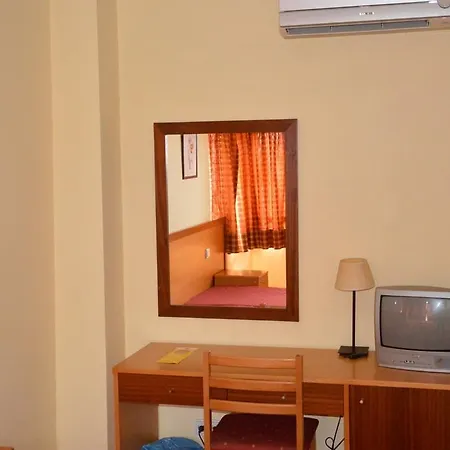 Xxi Hotel 2*